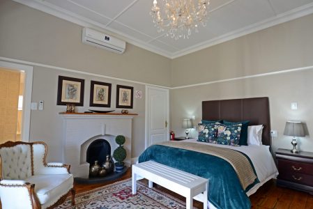 Elegant Accommodation in Kinberley | Milner House